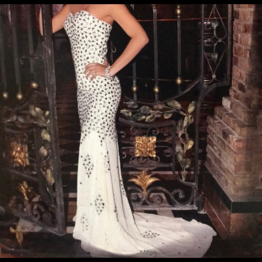 White Jovani Gown Prom